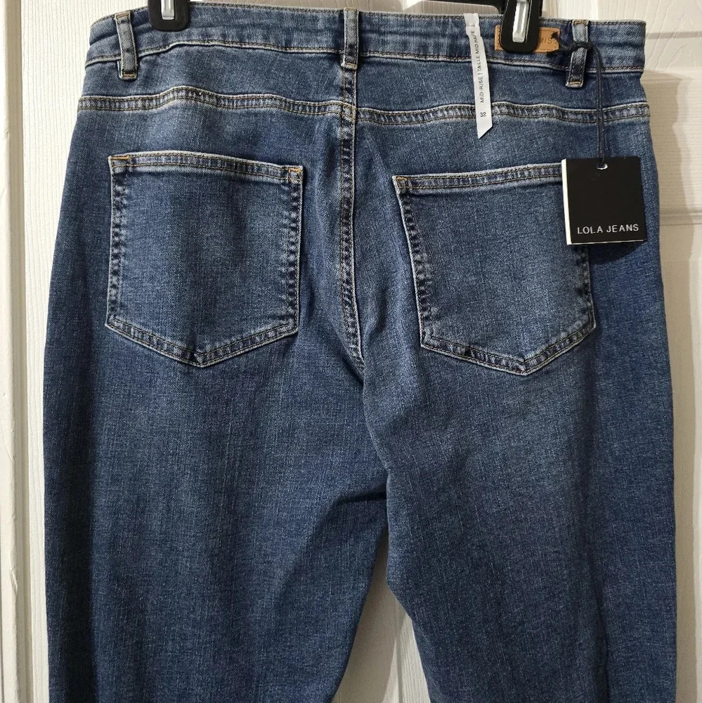 NWT LOLA Bradly-DIS Midrise Flare Jeans, Medium Wash, Destructed, Size 32. - Picture 9 of 13
